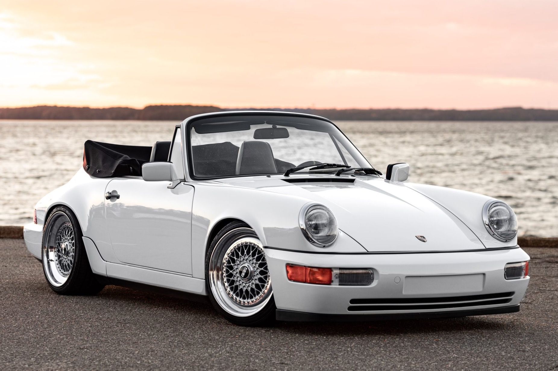 1991 Porsche 911 Carrera 2 Cabriolet