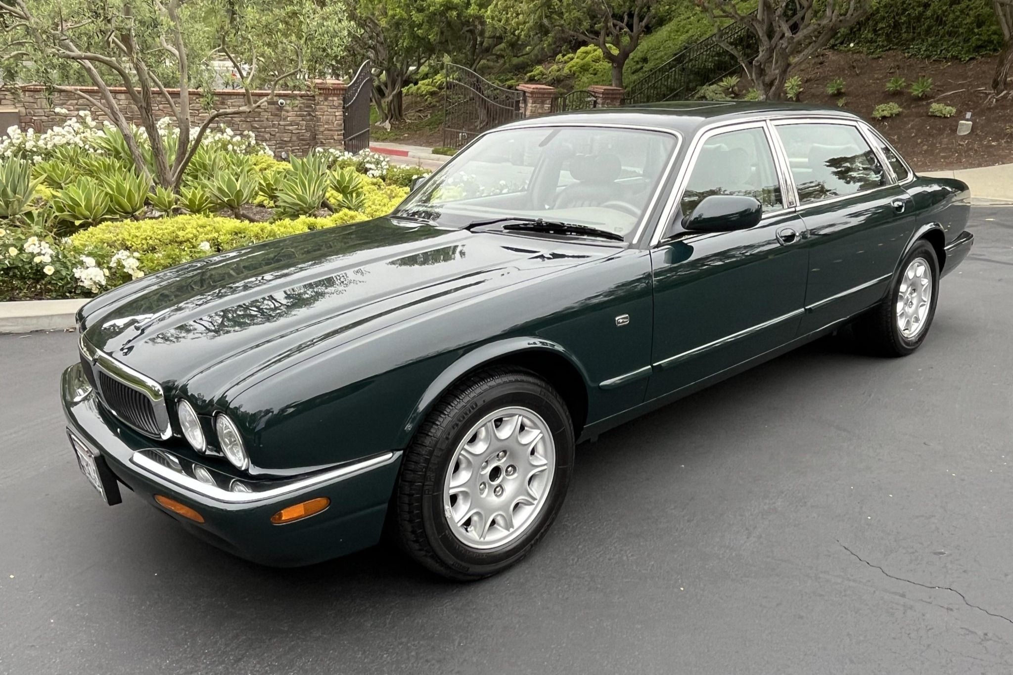 2000 Jaguar XJ