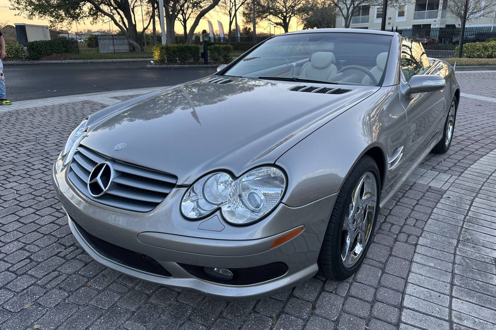 2004 Mercedes-Benz SL-Class SL500