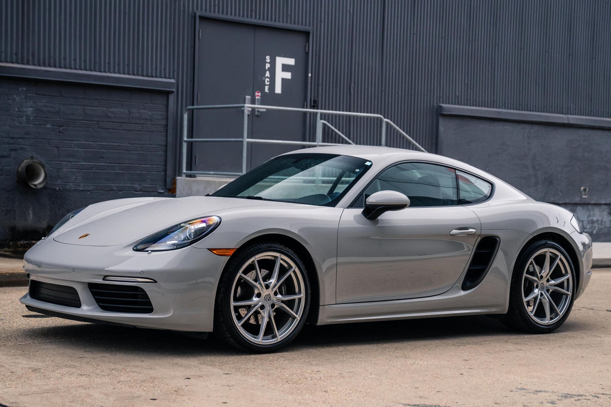 2022 Porsche Cayman