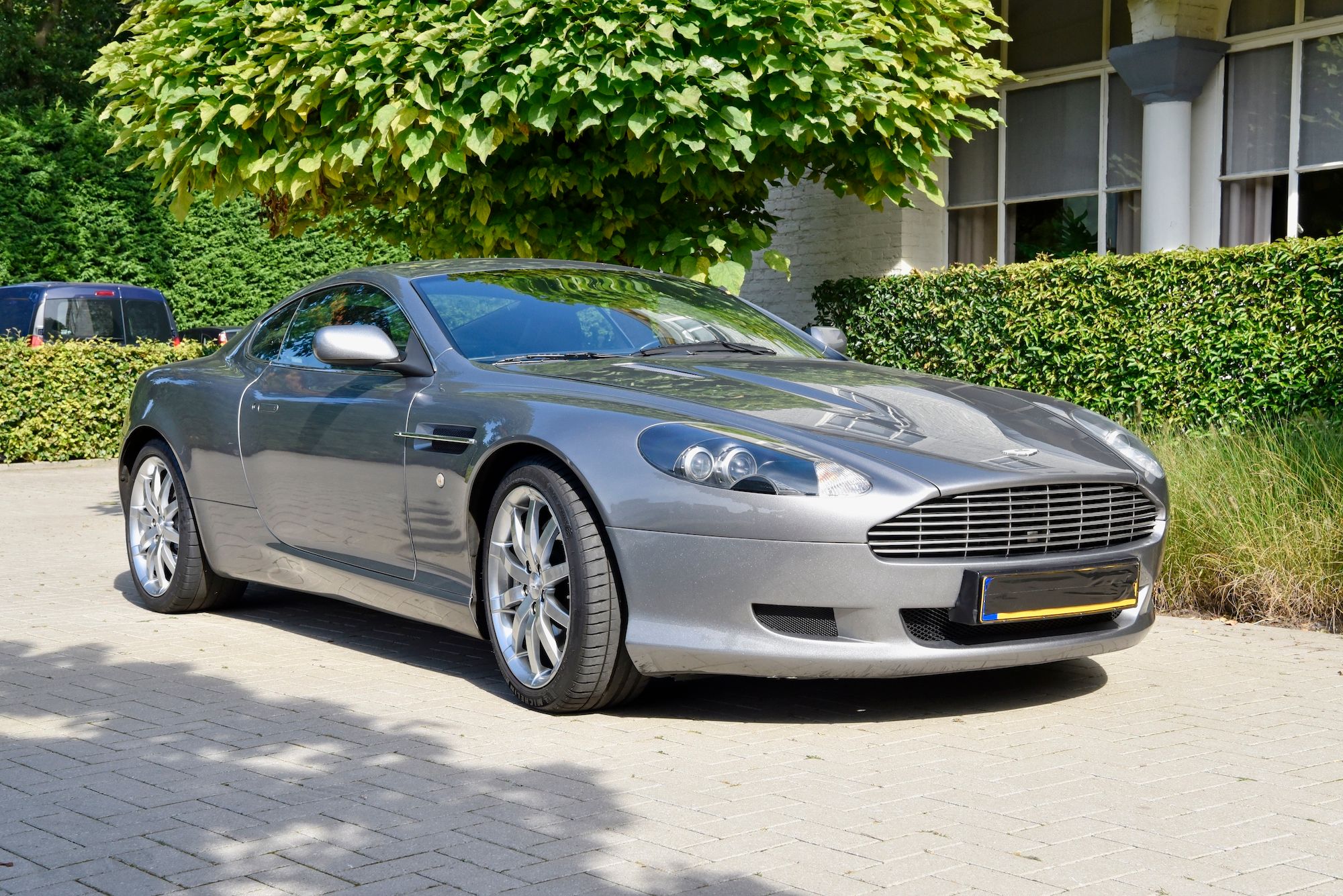 2004 Aston Martin DB9 Coupe