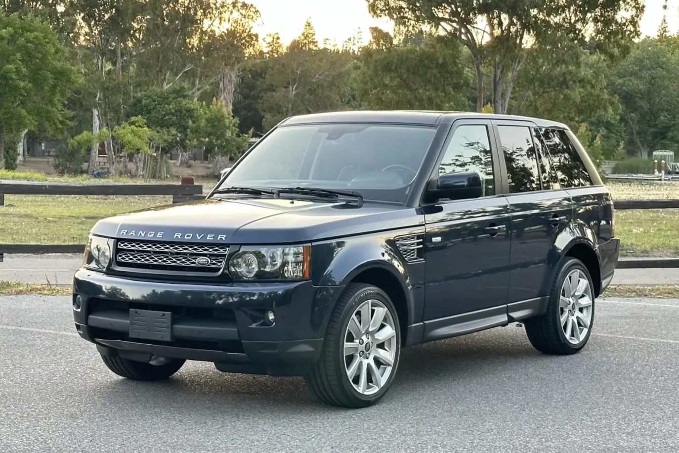2013 Land Rover Range Rover Sport HSE LUX