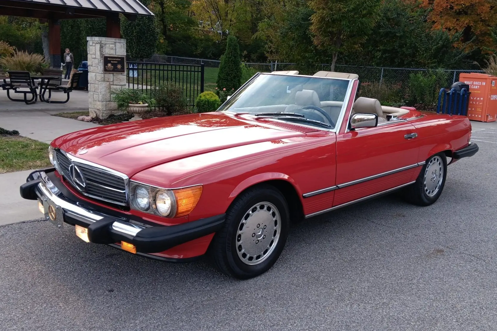 1988 Mercedes-Benz SL-Class 560SL