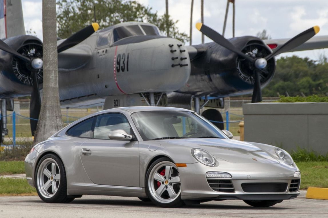 2011 Porsche 911 Carrera 4S Coupe