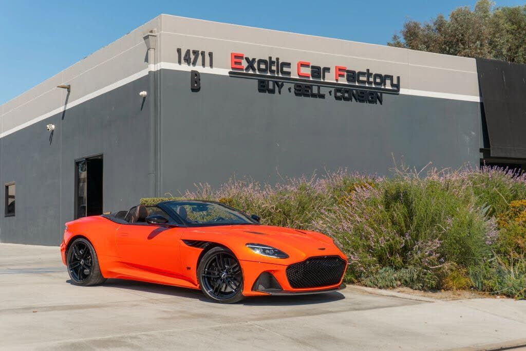 2023 Aston Martin DBS Superleggera Volante