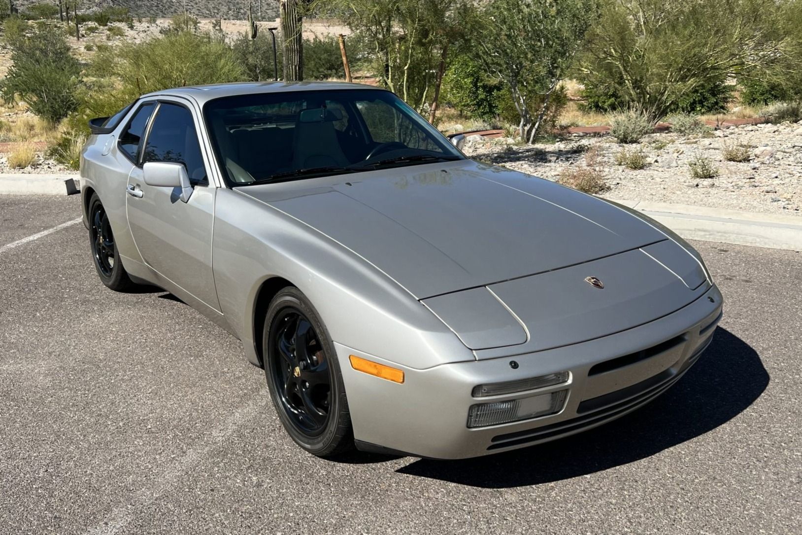 1989 Porsche 944 S2