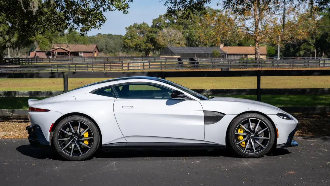 2019 Aston Martin Vantage V8