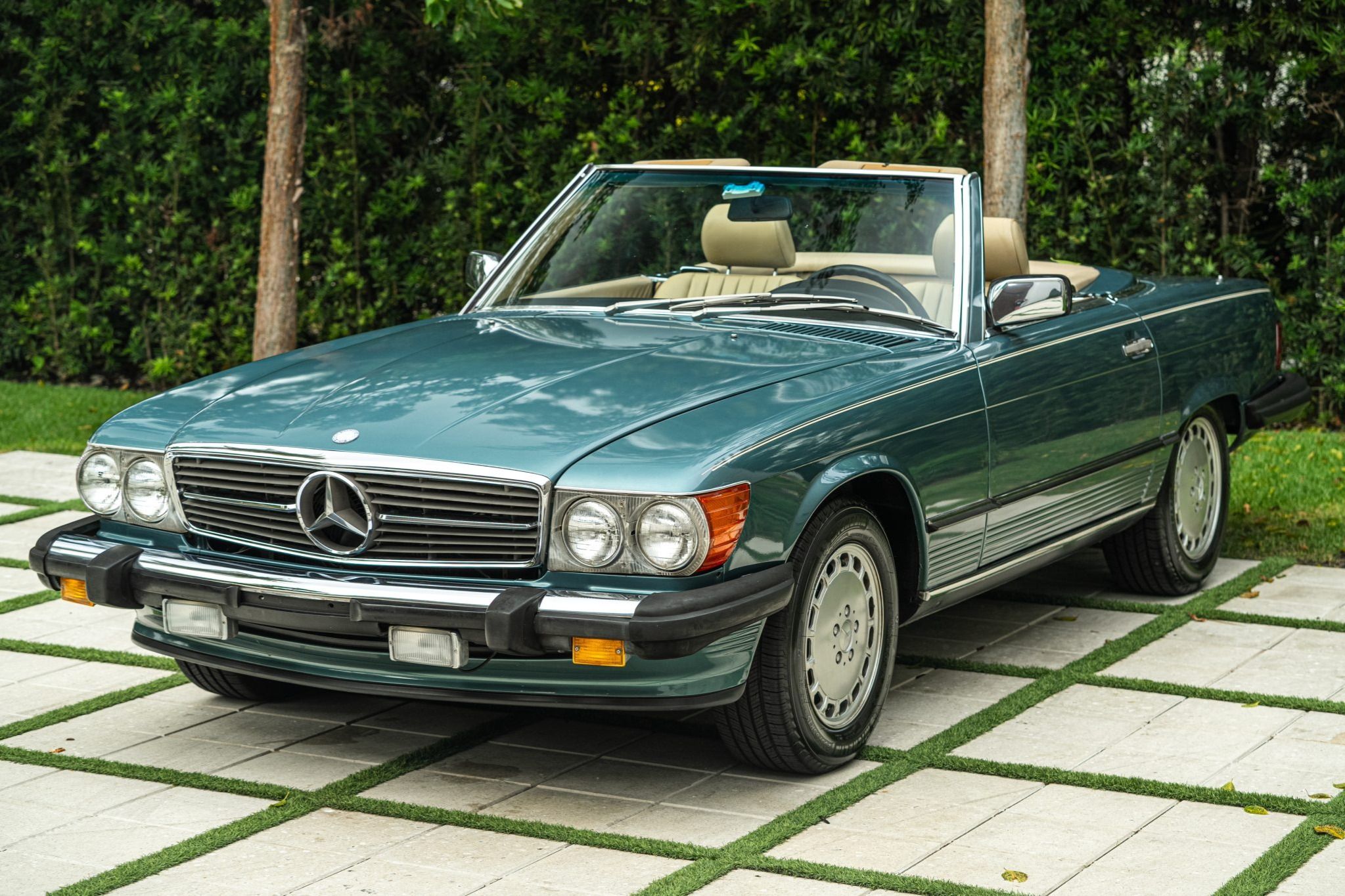 1988 Mercedes-Benz SL-Class 560SL