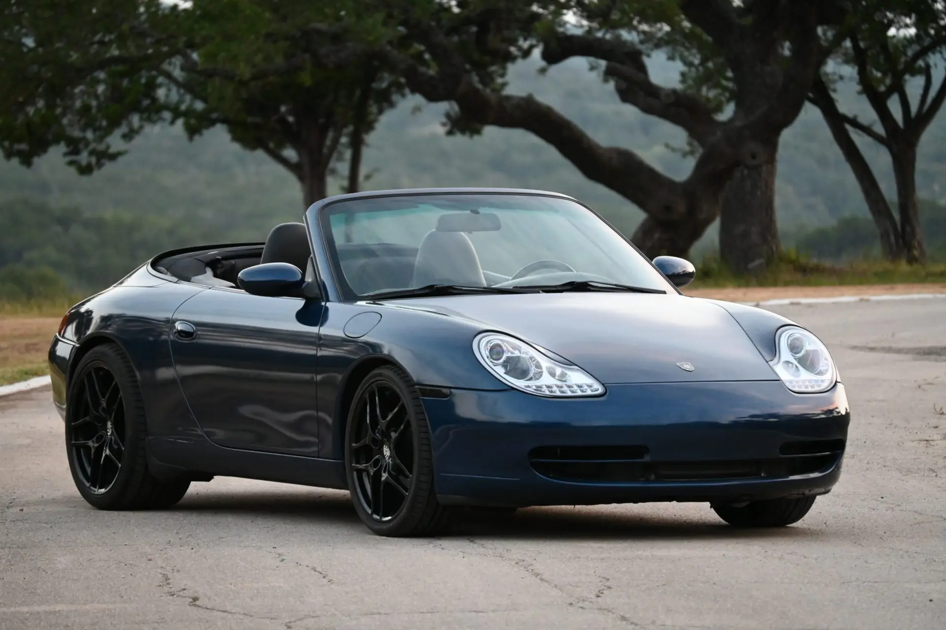 2001 Porsche 911 Carrera 4 Cabriolet