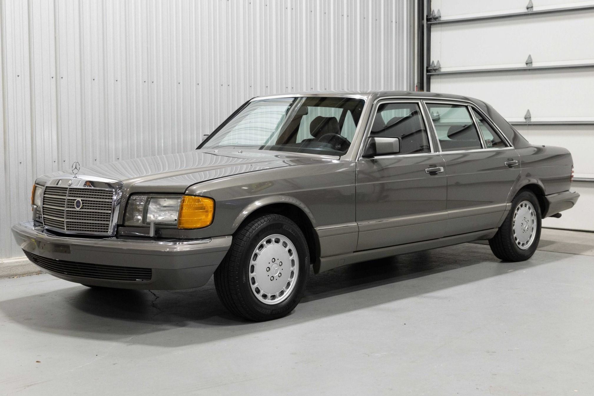 1988 Mercedes-Benz S-Class