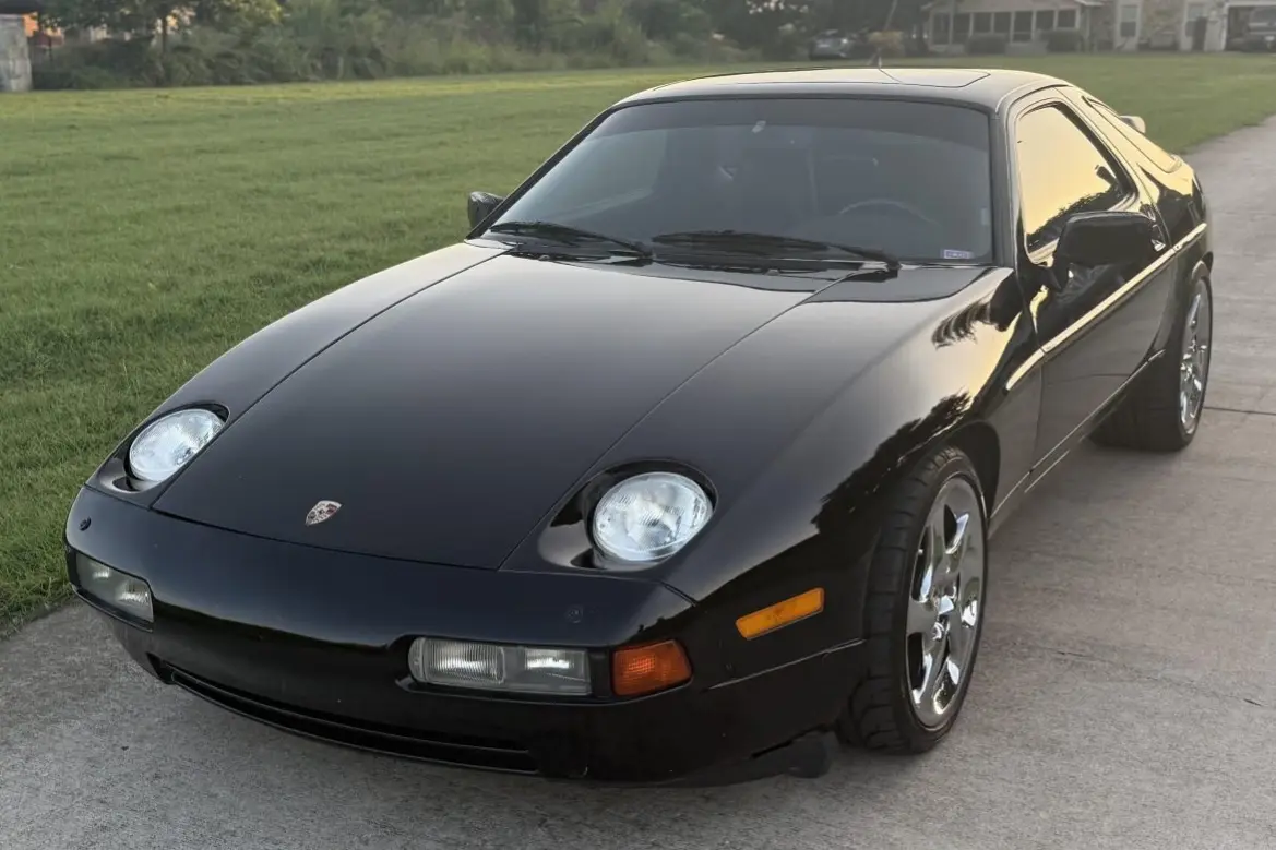 1990 Porsche 928 S4