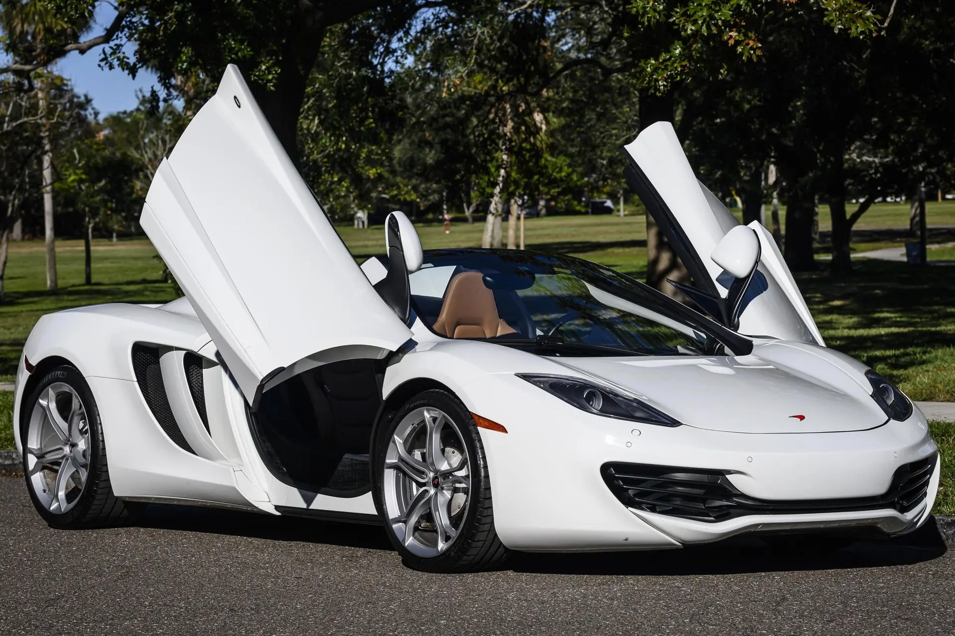 2013 McLaren MP4-12C Spider