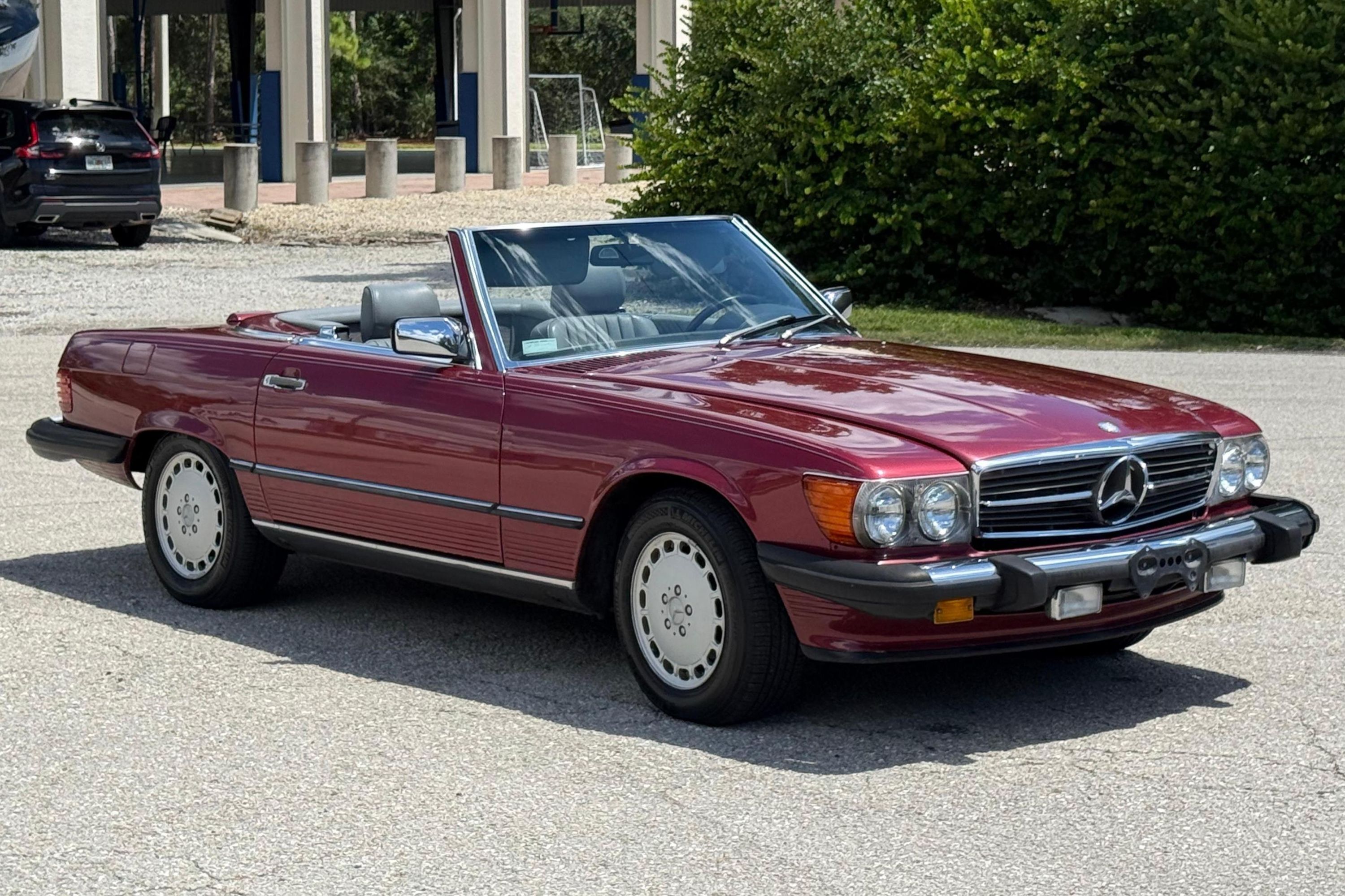 1989 Mercedes-Benz SL-Class 560SL
