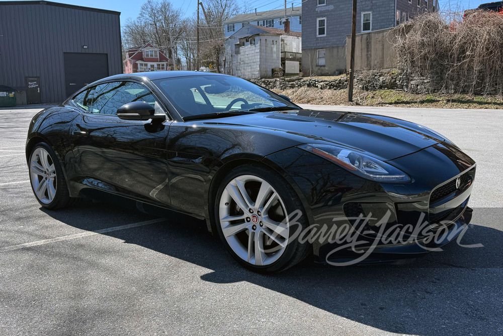 2016 Jaguar F-Type R