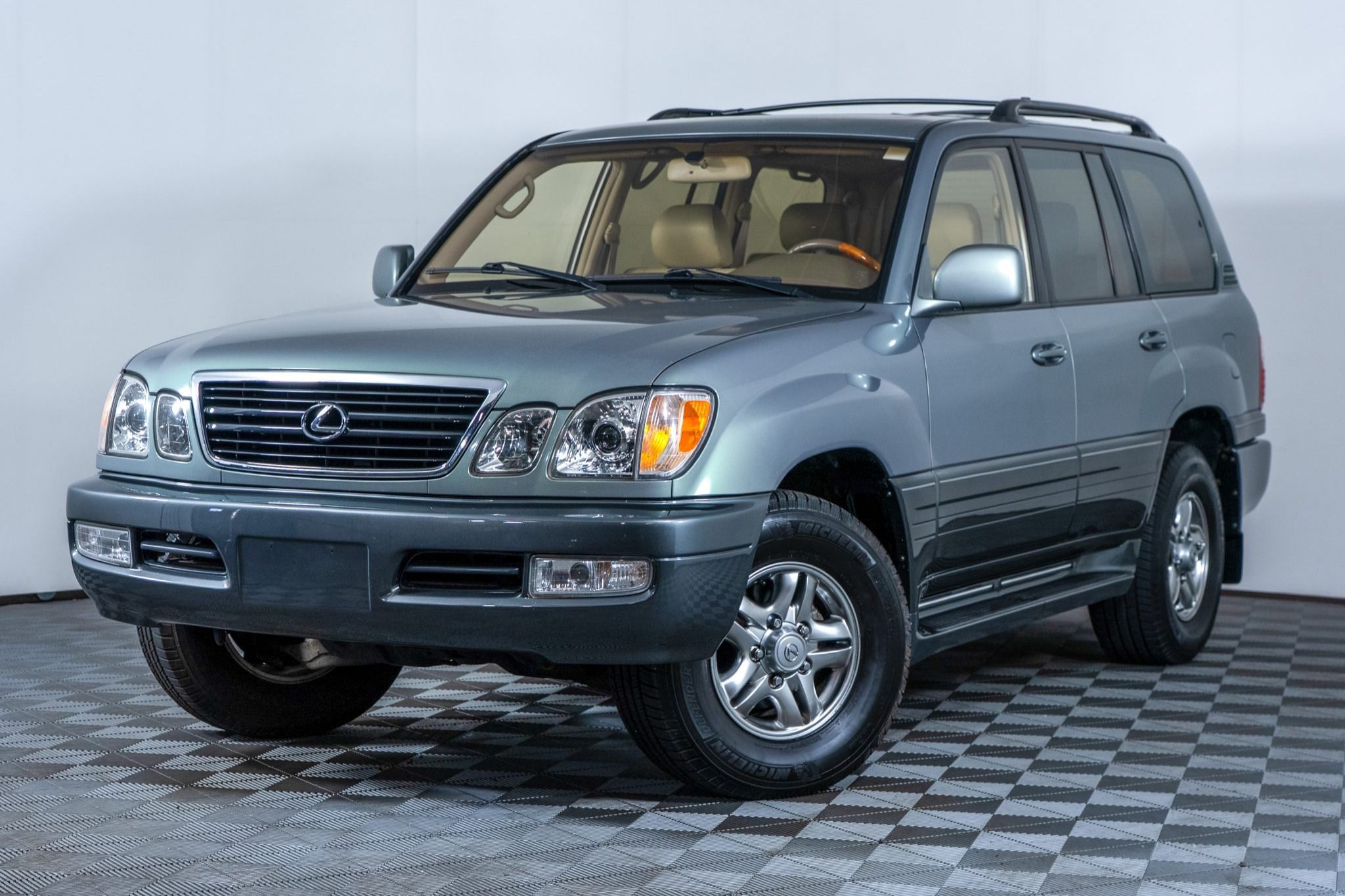 2002 Lexus LX