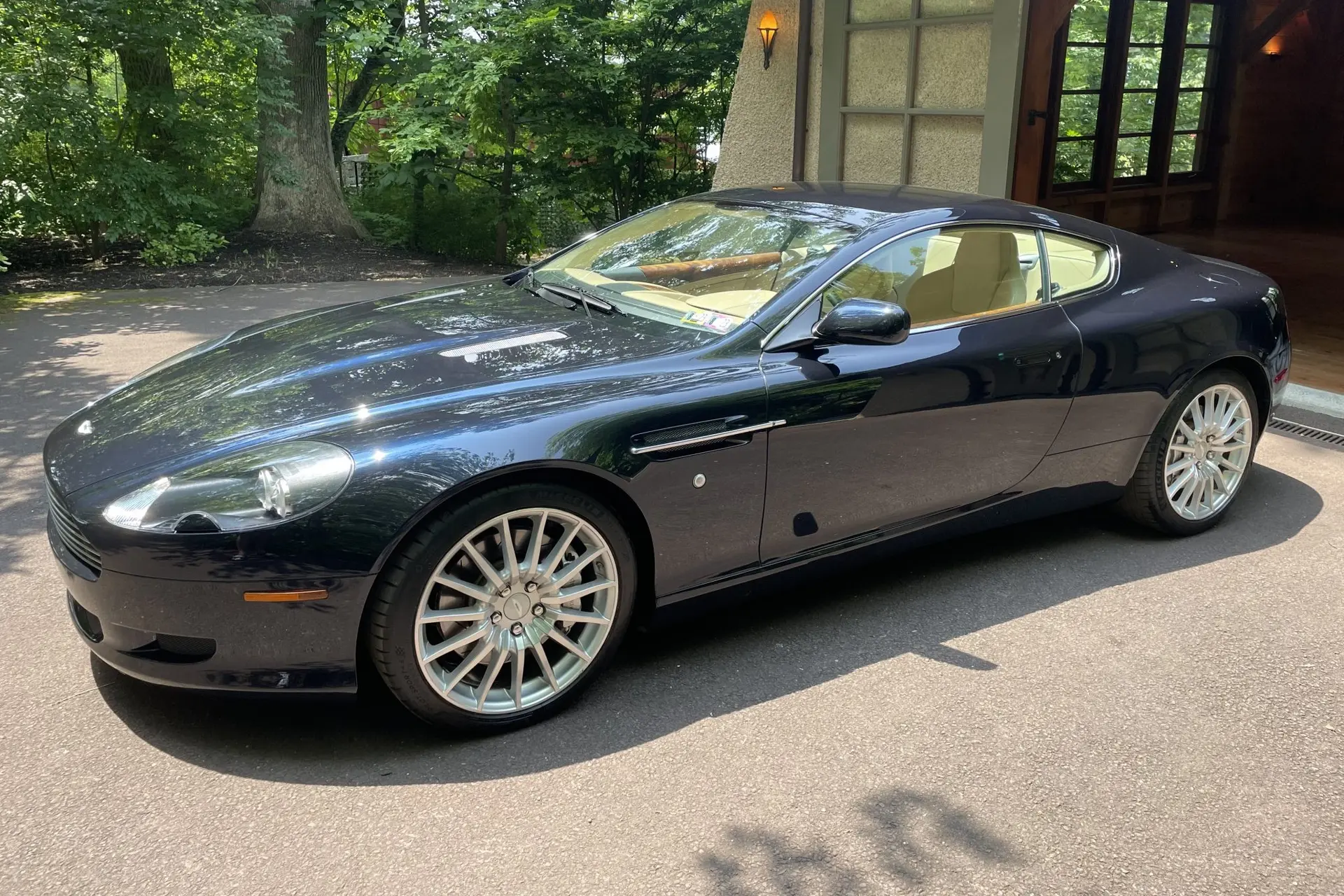2006 Aston Martin DB9 Coupe