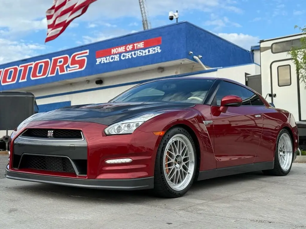 2016 Nissan GT-R Premium