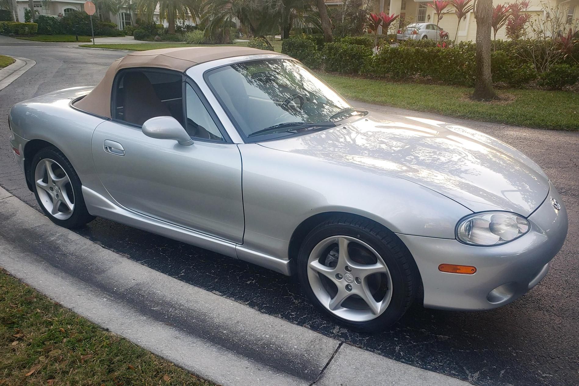 2002 Mazda MX-5 Miata