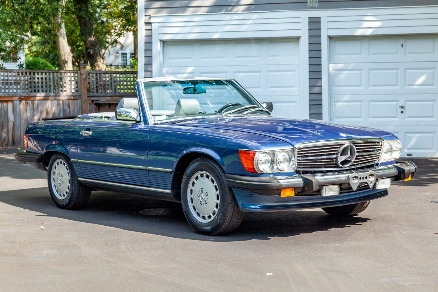 1989 Mercedes-Benz SL-Class 560SL