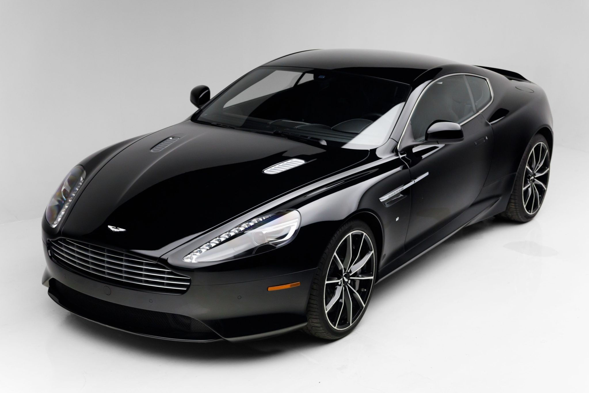 2016 Aston Martin DB9 GT