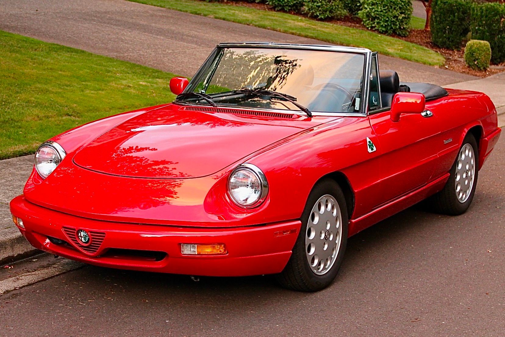 1993 Alfa Romeo 105 Series Spider