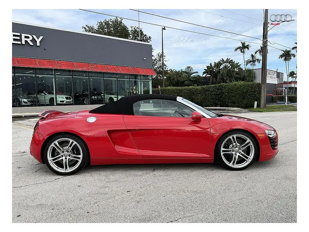 2011 Audi R8 V10