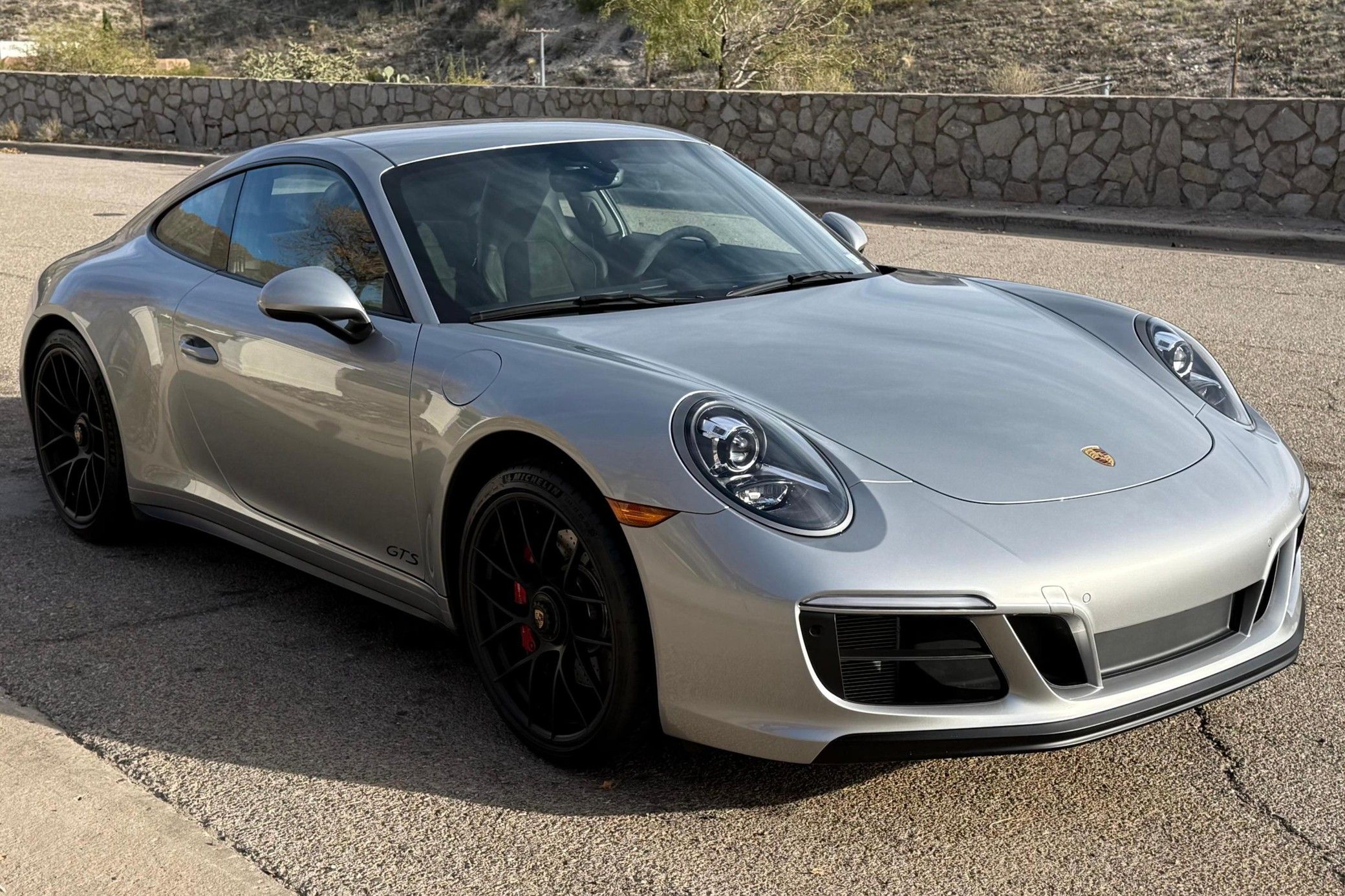 2019 Porsche 911 Carrera 4 GTS