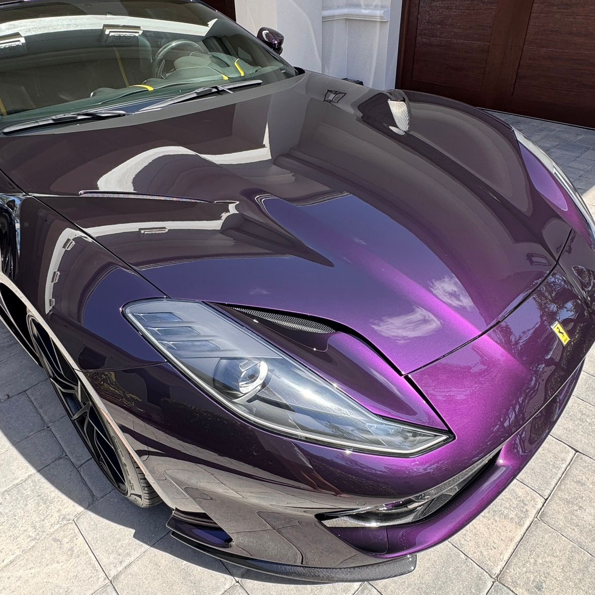 2022 Ferrari 812 GTS, photo 2